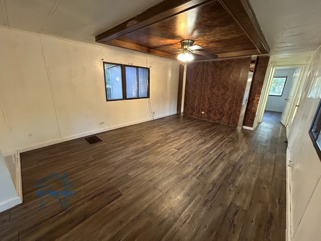 Photo - 605 W Taylor St