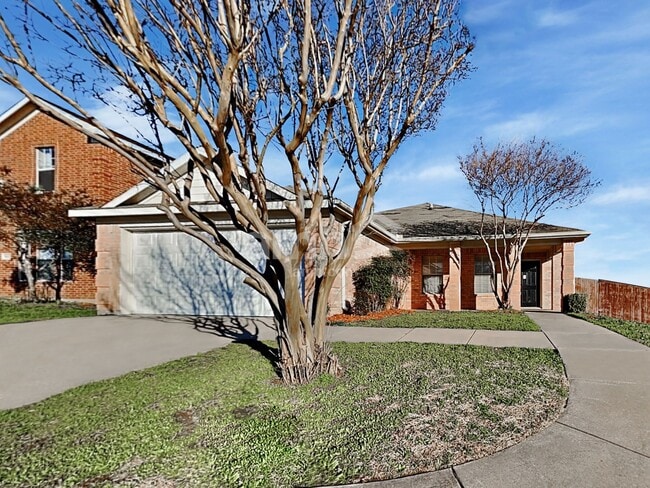 Building Photo - 8629 Garden Springs Dr