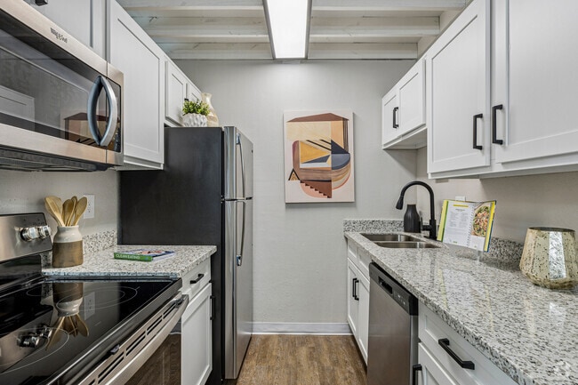 1BR, 1BA - 817SF - Kitchen