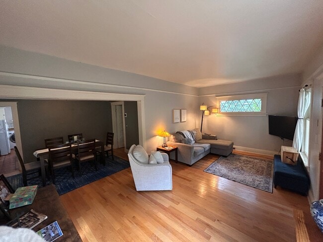 Photo - 919 N Lawrence St