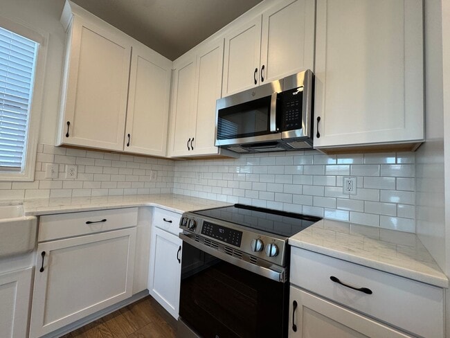 Photo - 2016 Kyles Wy Unit 2016 Kyles Way - C - Bed C