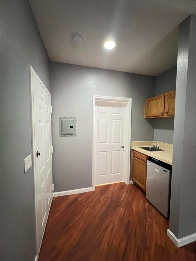 Photo - 8377 Mulligan Cir Unidad Side B