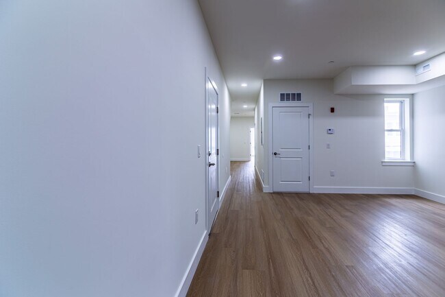 Photo - 3956 Parrish St Unit B