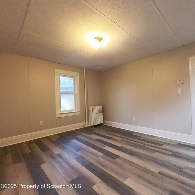 Photo - 1715 Sanderson Ave