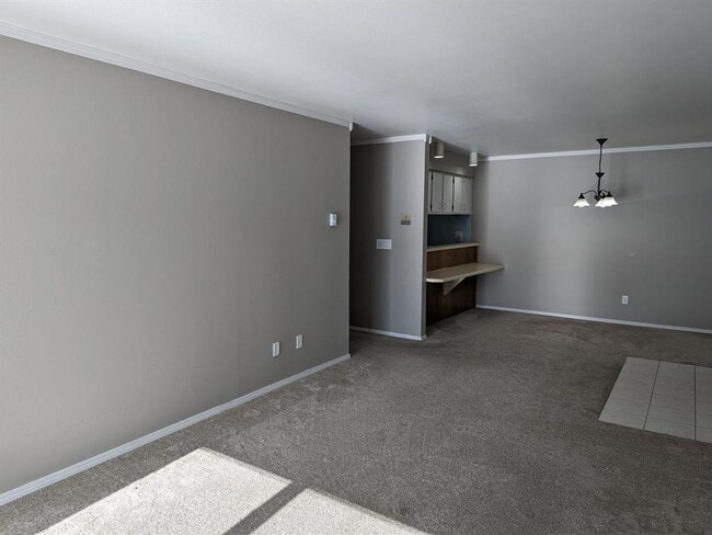 Photo - 841 N Gammon Rd