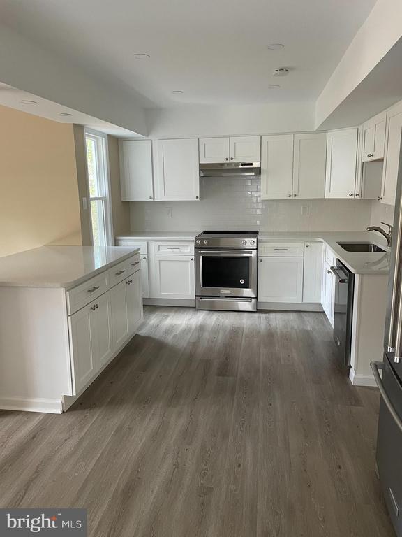 Photo - 1666 Hemlock Cir