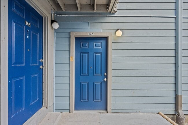 Building Photo - 8100 Seawall Blvd Unit 163