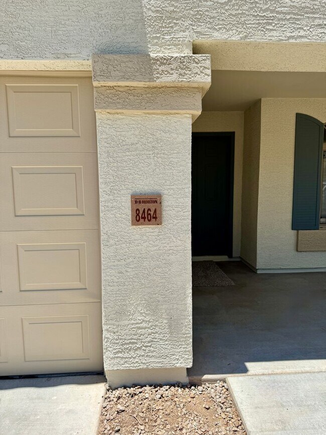 Photo - Remodeled 5 Bedroom/3 Bathroom + Large Lof...