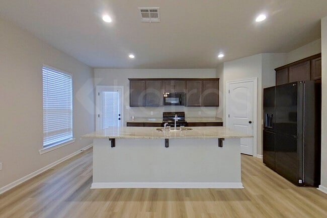 Photo - 129 Haygood Pt