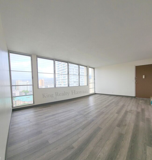Photo - UPGRADED 3 br / 2 ba Only 2 units per flr, VIEWS, Utils Incl.+2 prkg. Unit LVT15A