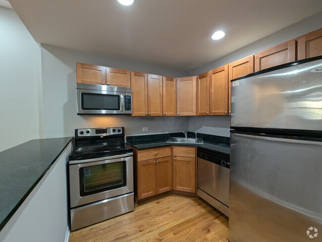 Building Photo - 4805 N Wolcott Ave Unit GDN Rental