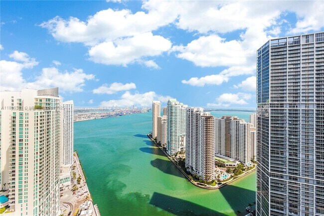 Building Photo - 200 Biscayne Blvd Way Unit 4307 Rental