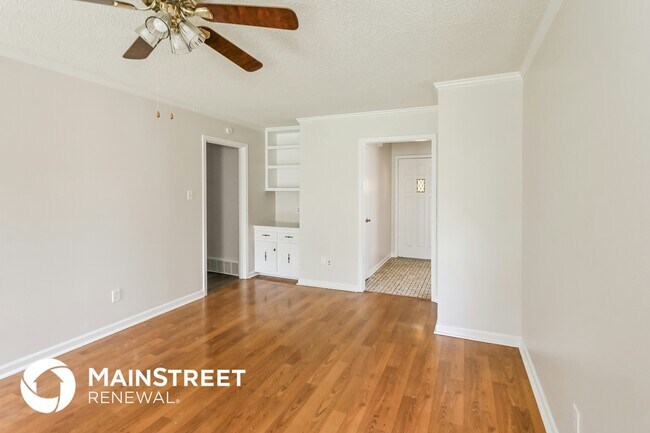 Photo - 6799 Greenbark Dr