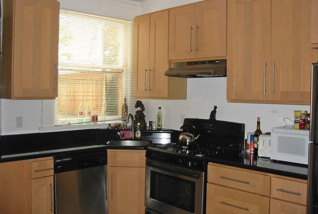 Interior - 925 Pierce