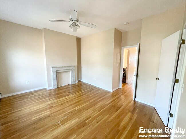Photo - 670 Massachusetts Ave Unit 4