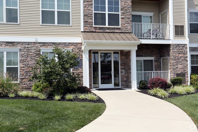 Complejo - Woodmont Place