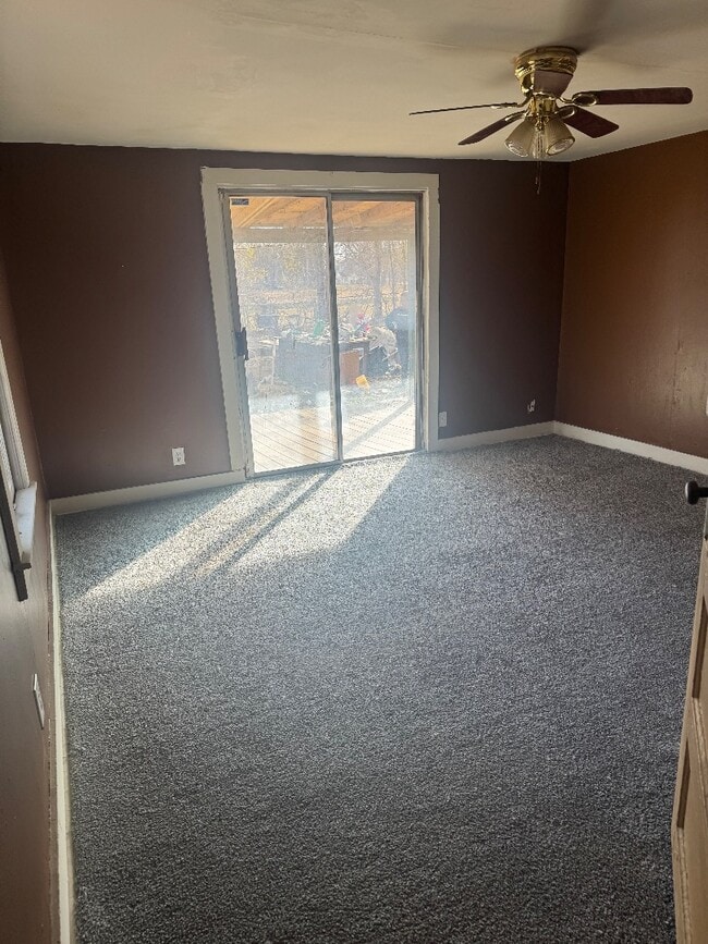 Photo - 227 E Poplar Ave