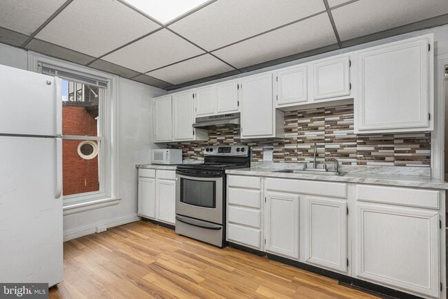 Building Photo - 305 W Biddle St Rental