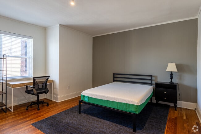 Studio, 1BA - 350SF