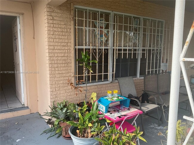 Building Photo - 562 NE 138th St Unit 1 Rental