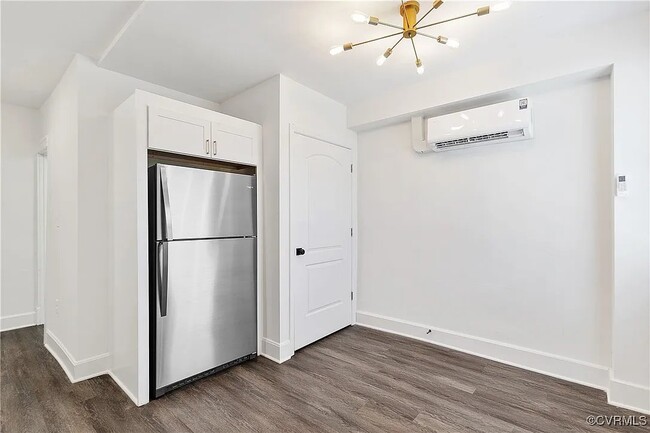 Photo - 3139 Ellwood Ave Unit D