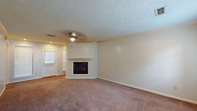 Photo - 335 Bent Tree Dr