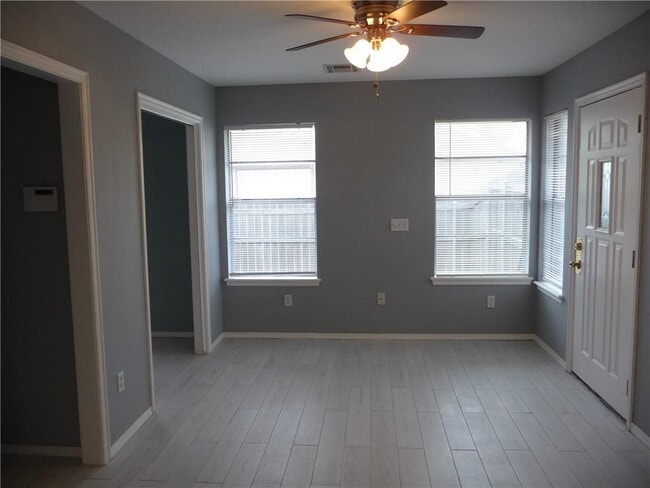 Photo - 2415 Truitt St