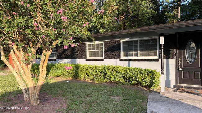 Photo - 8036 Delaroche Dr