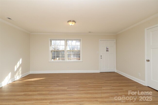 Photo - 937 Green Cir Dr