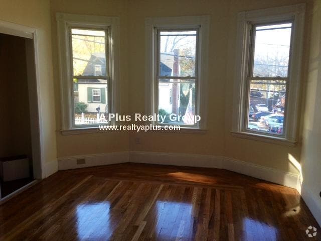 Building Photo - 2 Clare Ave Unit 1 Rental