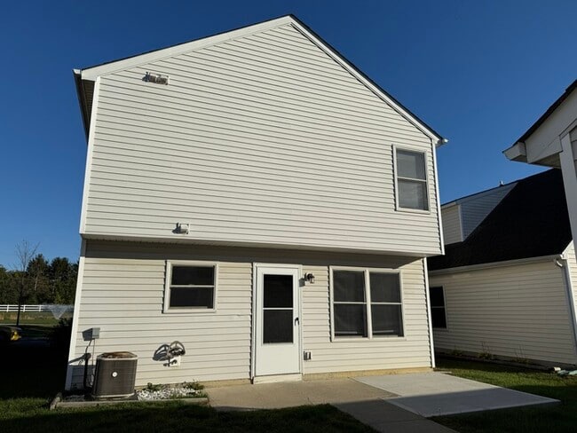 Photo - Charming 3 bedroom, 2.5 bath home located ...