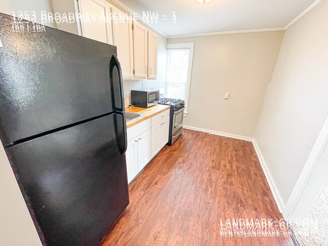 1253 Broadway Ave NW Unidad 1