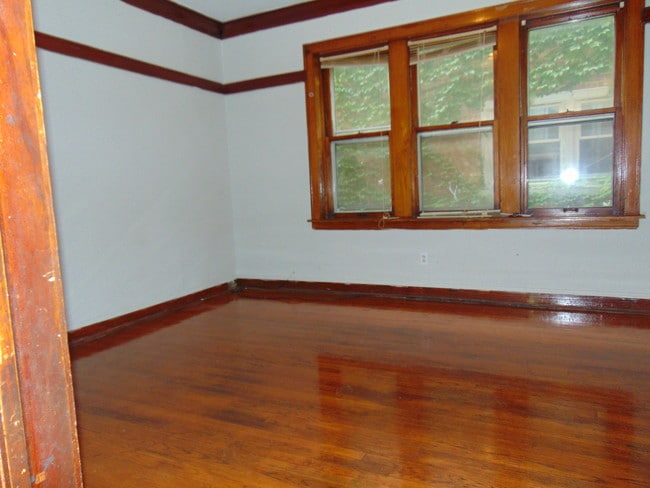 Photo - 6729 S Artesian Ave Unit 1