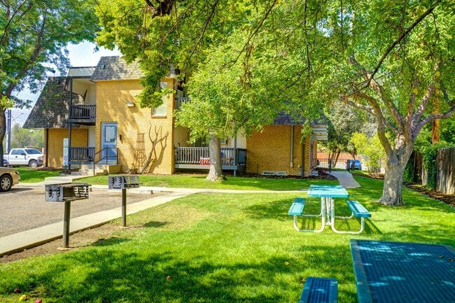 Photo - 1330 Zephyr St Unidad 13