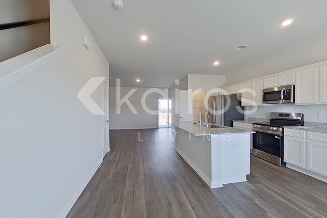 Photo - 2091 Banyon Cir