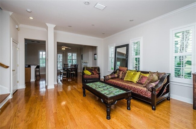 Photo - 924 Hemingway Cir