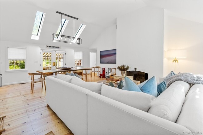 Photo - 197 Hog Creek Rd