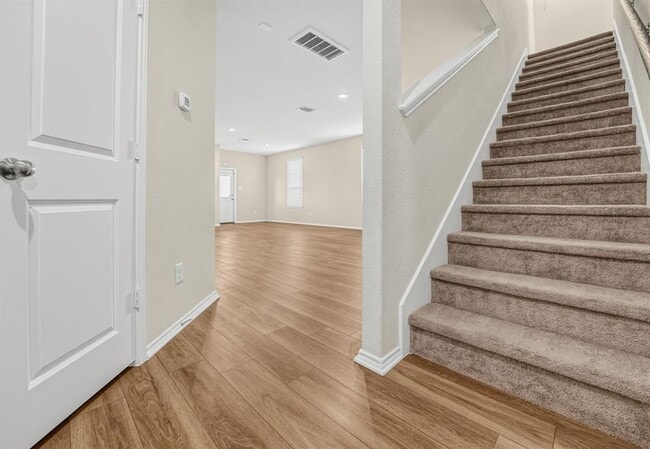 400 Bedford Falls Ln