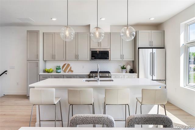 Photo - 18 Oneida Ct