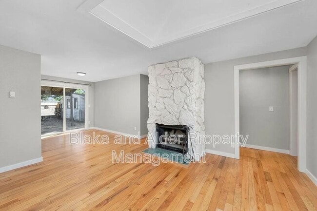 Photo - 2402 SE 9th Ct