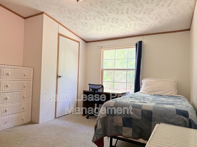 Photo - 5000 Flyaway Ln