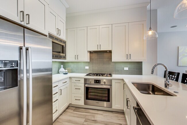 Photo - 1154 W Ohio St Unit 101