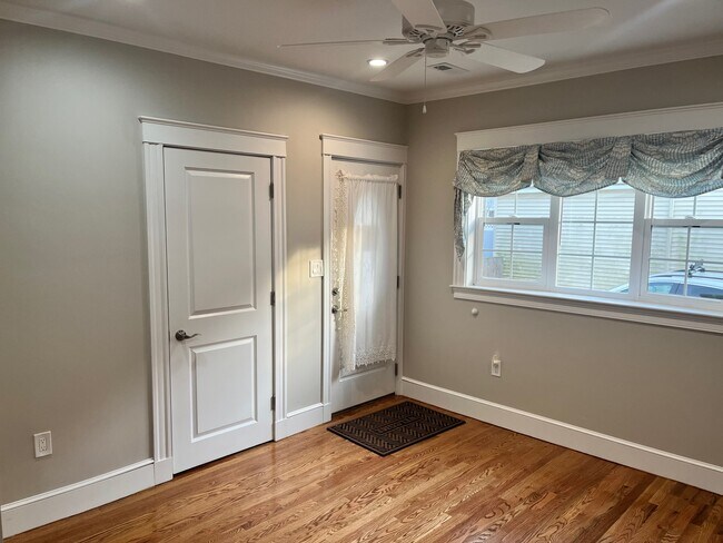 Photo - 68 Manet Rd Unit 1