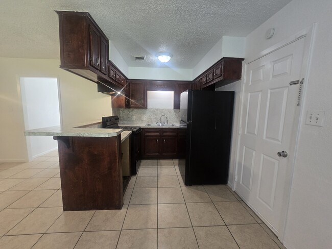 Photo - 7518 Hummingbird Ln