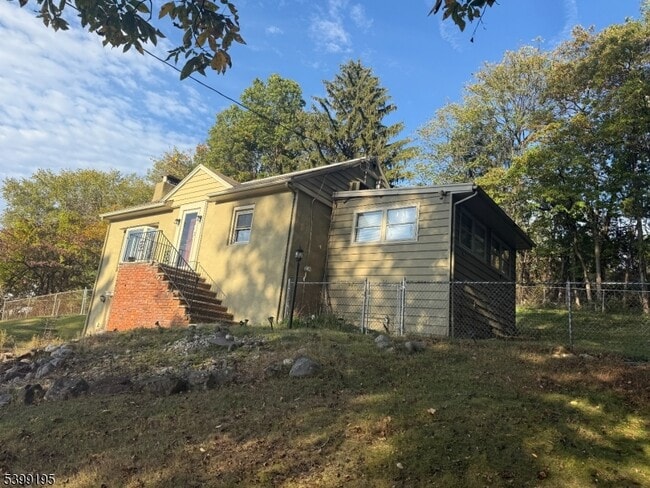 Photo - 980 Black Oak Ridge Rd