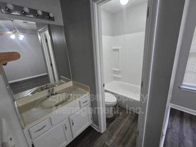Photo - 4444 Longtree Cove