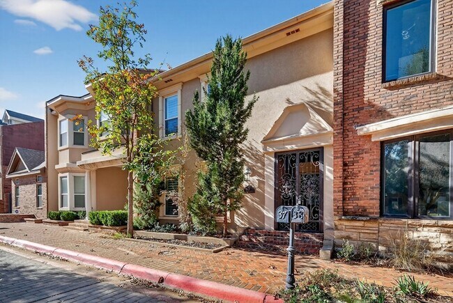 Photo - 37 Lafayette Pl