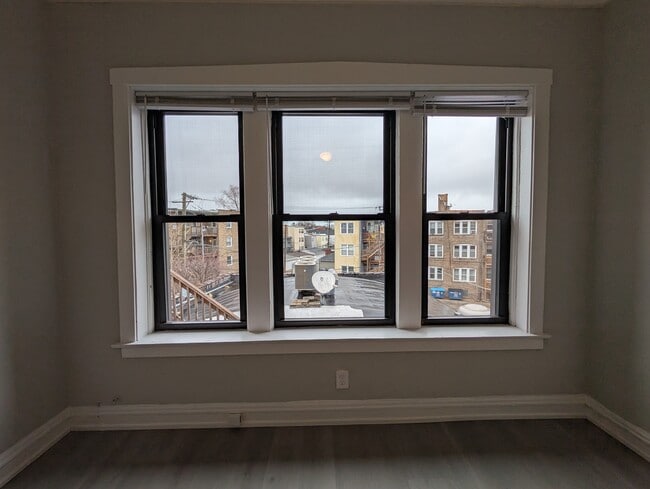 Photo - 2234 W Wilson Ave Unit 308