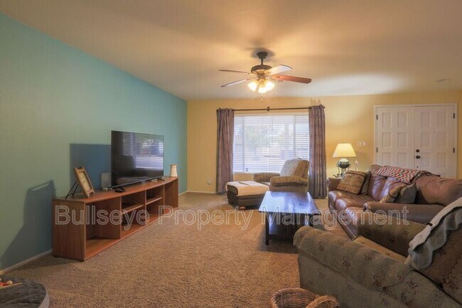 Photo - 2845 E Sierra St