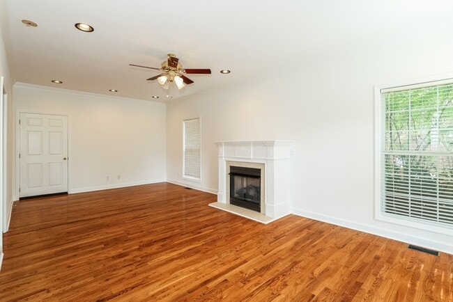 Photo - 110 Overhill Dr